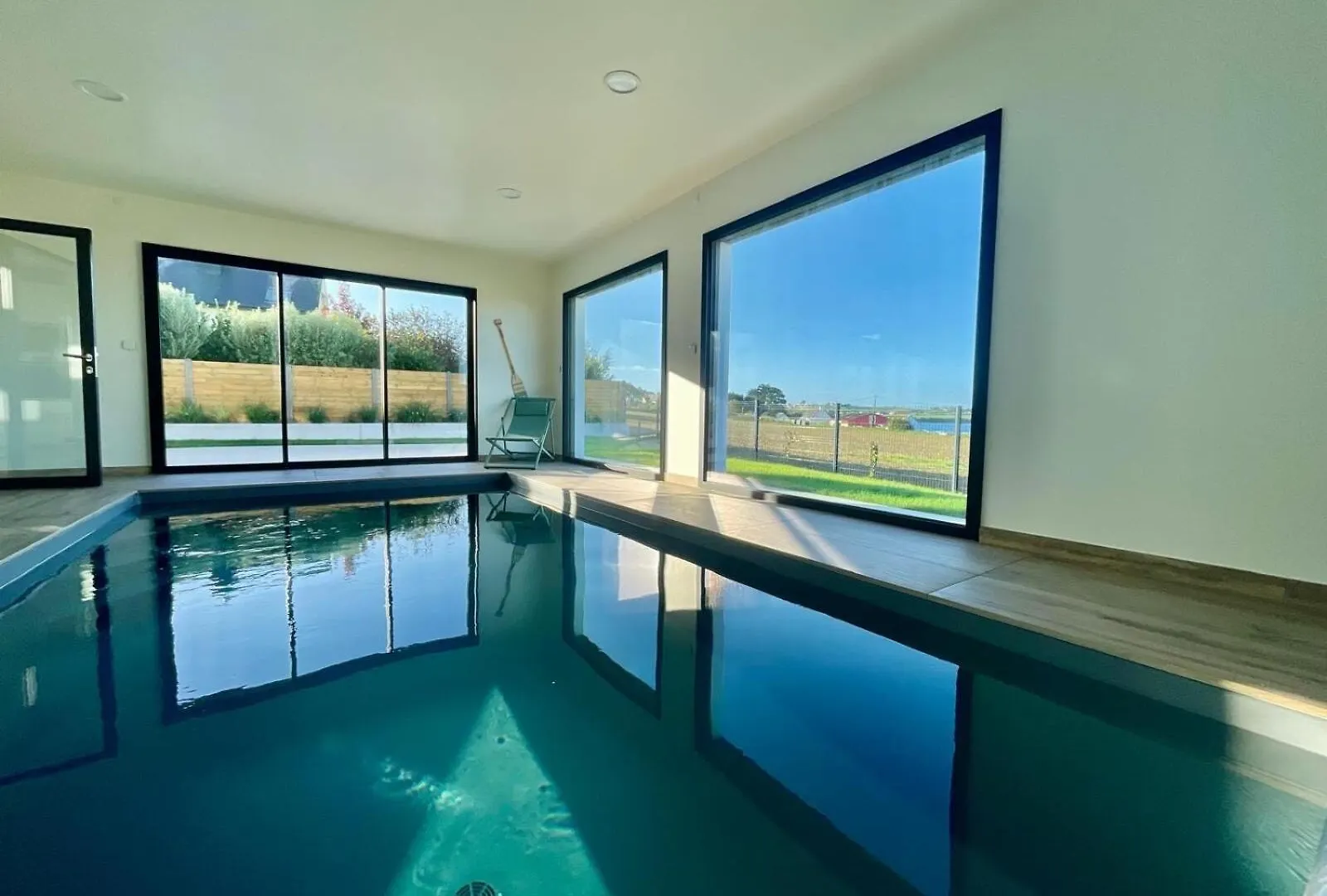 Magnifique Maison Vue Mer Avec Piscine Interieure Carantec